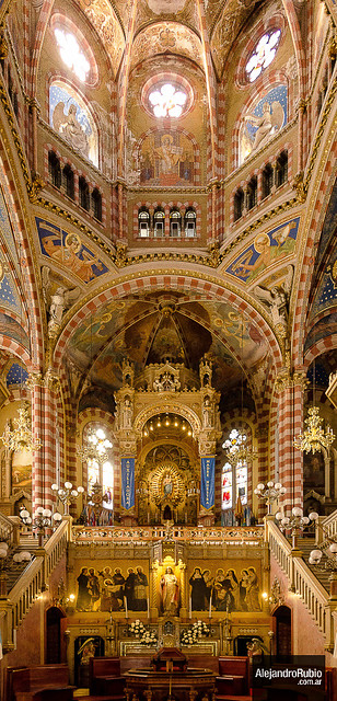 Basílica María Auxiliadora y San Carlos