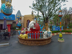 Photo 3 of 25 in the Day 13 - World Joyland and China Dinosaurs Park gallery