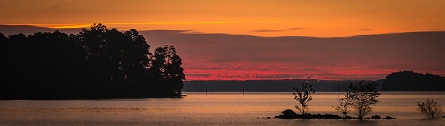 Lake Lanier Early Morning Panorama (0759)