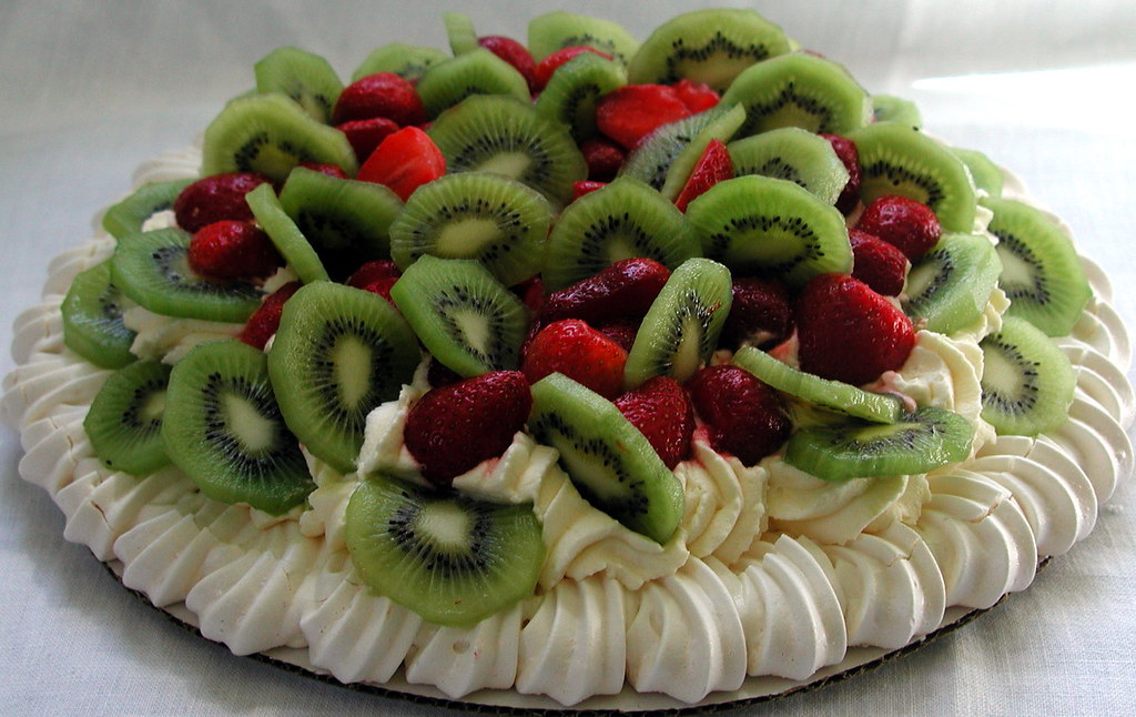 classic pavlova