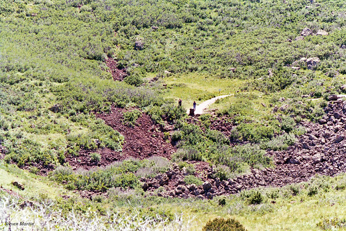 landscape volcano crater brush rocks people capulinvolcanonationalmonumen newmexico unitedstates capulinvolcanonationalmonument