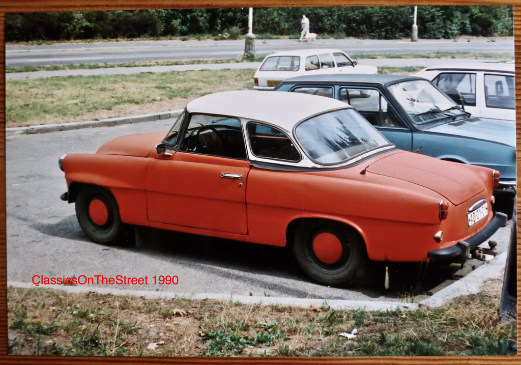 H0 Modèle Auto 1:87 Brekina 27437 Details about   Skoda Felicia Cabriolet Rouge Foncé 1959 
