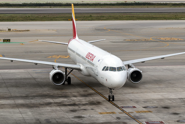 Airbus A321-213 EC-ILP Iberia
