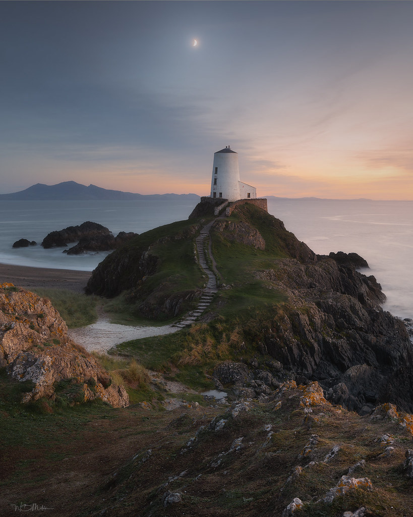 Twr Mawr lighthouse and the crescent Moon | Anglesey, Wales,… | Will ...