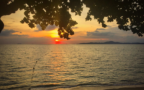 sunset dawn sunrise dusk sun twilight dramatic sky daybreak evening sundown backlit setting thailand jomtien