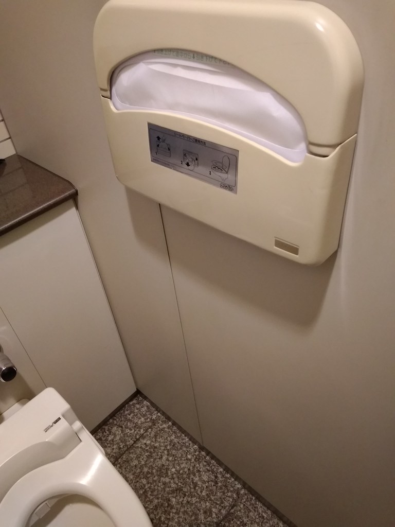 成田机场厕所马桶垫