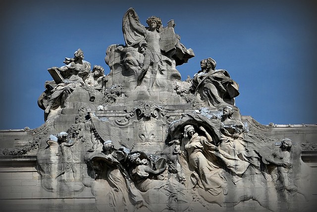 Opera de Lille - sculptures of facade by Hyppolite Léfebvre - 1907-1913