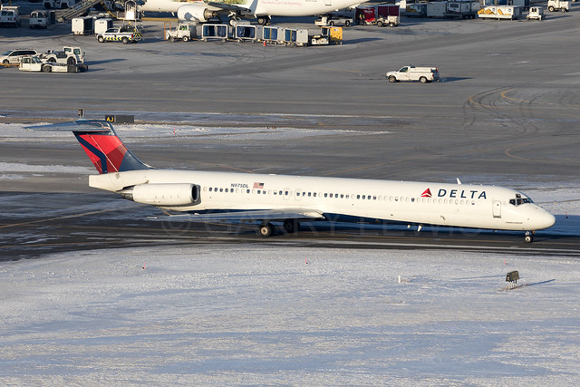 Delta Air Lines McDonnell Douglas MD-88 N975DL [YYZ]