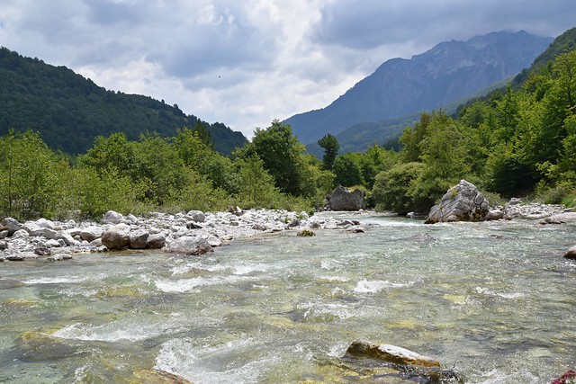 rijeka Valbonë, Albanija / Valbonë River, Albania / Lumi i Valbonës, Shqipëria