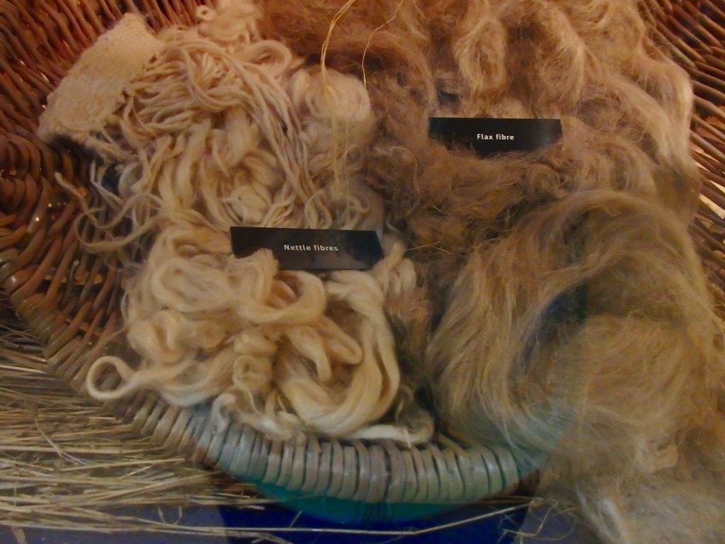 Nettle & flax fibres