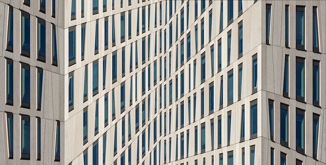 Netherlands - Rotterdam - Stedin Building 03_sq distorted flipped_DSC8720