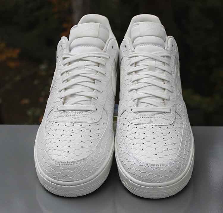 size 15 white air force 1