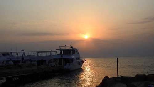 redsea sunrise sun sky landscape egypt safaga beach sea water boat