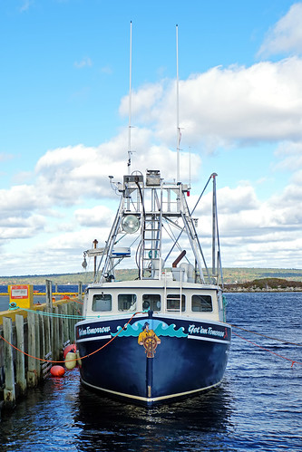 sony a6300 ilce6300 18200mm 1650mm mirrorless free freepicture archer10 dennis jarvis dennisgjarvis dennisjarvis iamcanadian novascotia canada lighthouseroute southshore fishing boat portmedway getemtomorrow