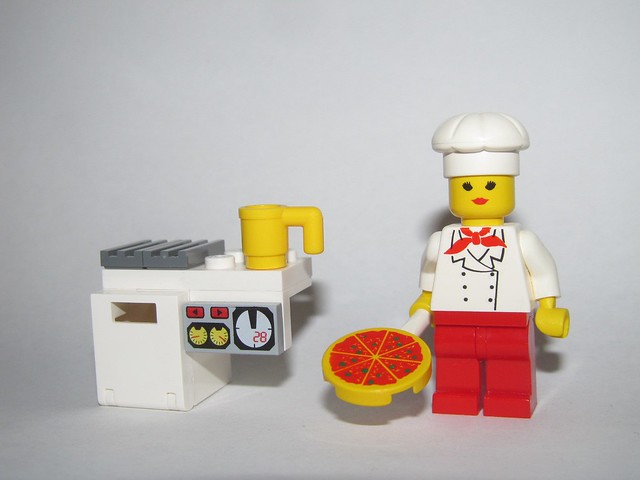 LEGO Pizza Maker