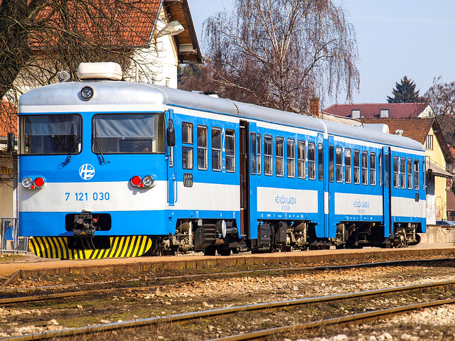 7121 030, train 3214, Zabok, 25.02.2012.