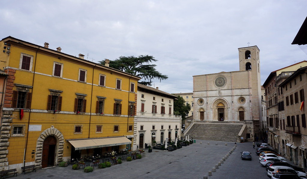 Todi (Umbria): Piazza del Popolo / Duomo
