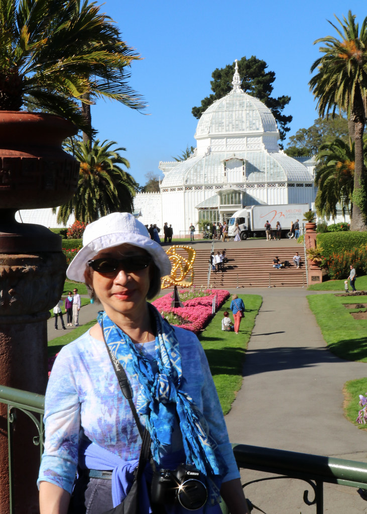 Melody with Conservatory of Flowers building in background in San Francisco's Golden Gate Park 20181006-152658 cw80 C5