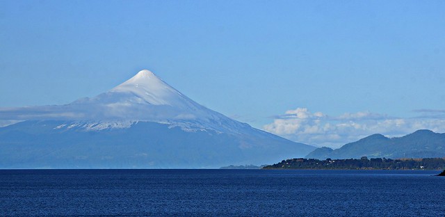 Lago Llanquihue y volcán Osorno.