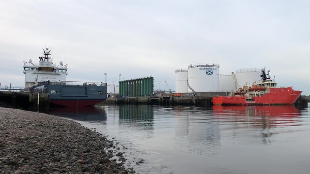 Calm Waters - Aberdeen Harbour Scotland - 2/11/18