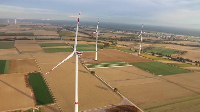 Freckenfeld, Windpark der EnBW - Windenergieanlage  mit  6 Windrädern - MVI_112075