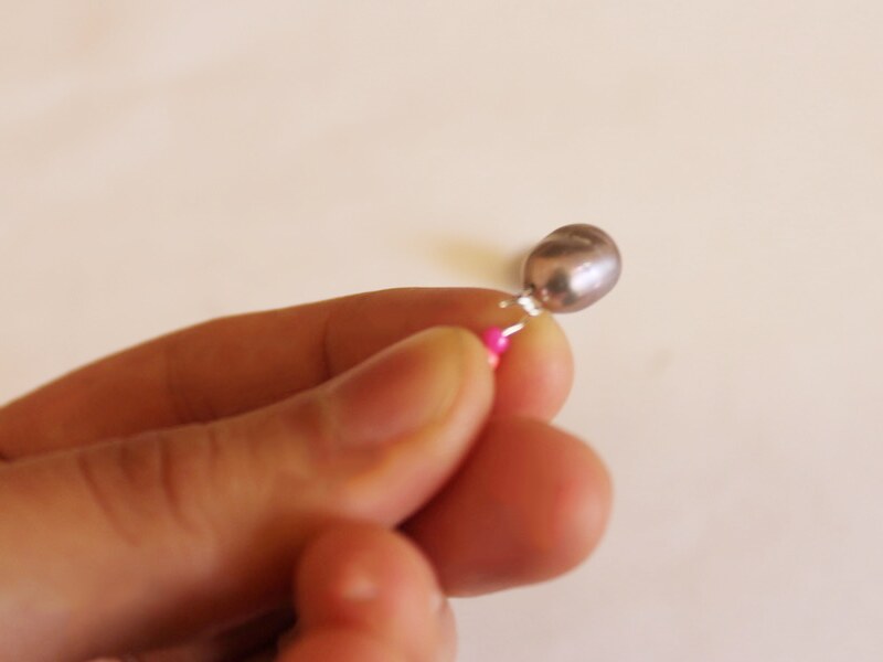 attaching pearl to pin