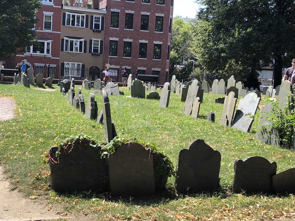 Boston, MA #cemeteries #tombstones #boston #salem #witches #travellife  #solotravel #gigilovestotravel #paulrevere #samadams #salemwitches #bostonmassacre