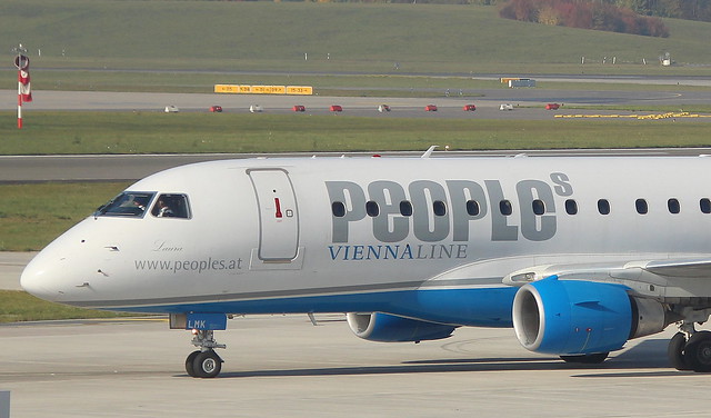 People s Viennaline, OE-LMK, MSN 170000150, Embraer ERJ-170-100LR, 10.10.2018, HAM-EDDH, Hamburg (Named: Laura)