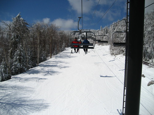 trees sky snow vermont skiing lift quad poma okemo