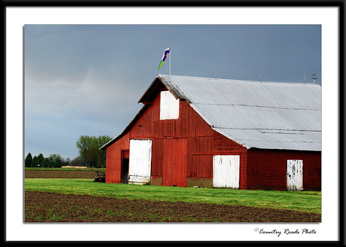 life red white storm building field weather architecture clouds barn rural america landscape evening countryside spring country gray land weathered d200 nikkor delapidated rightplacerighttime 18200mmf3556gvr countryroadsphoto