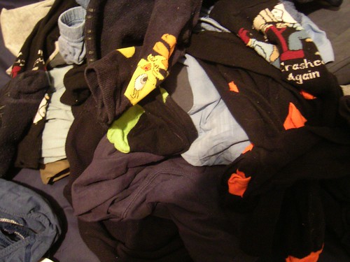 Clothes Pile | Pile of newly-washed clothes that need puttin… | Flickr