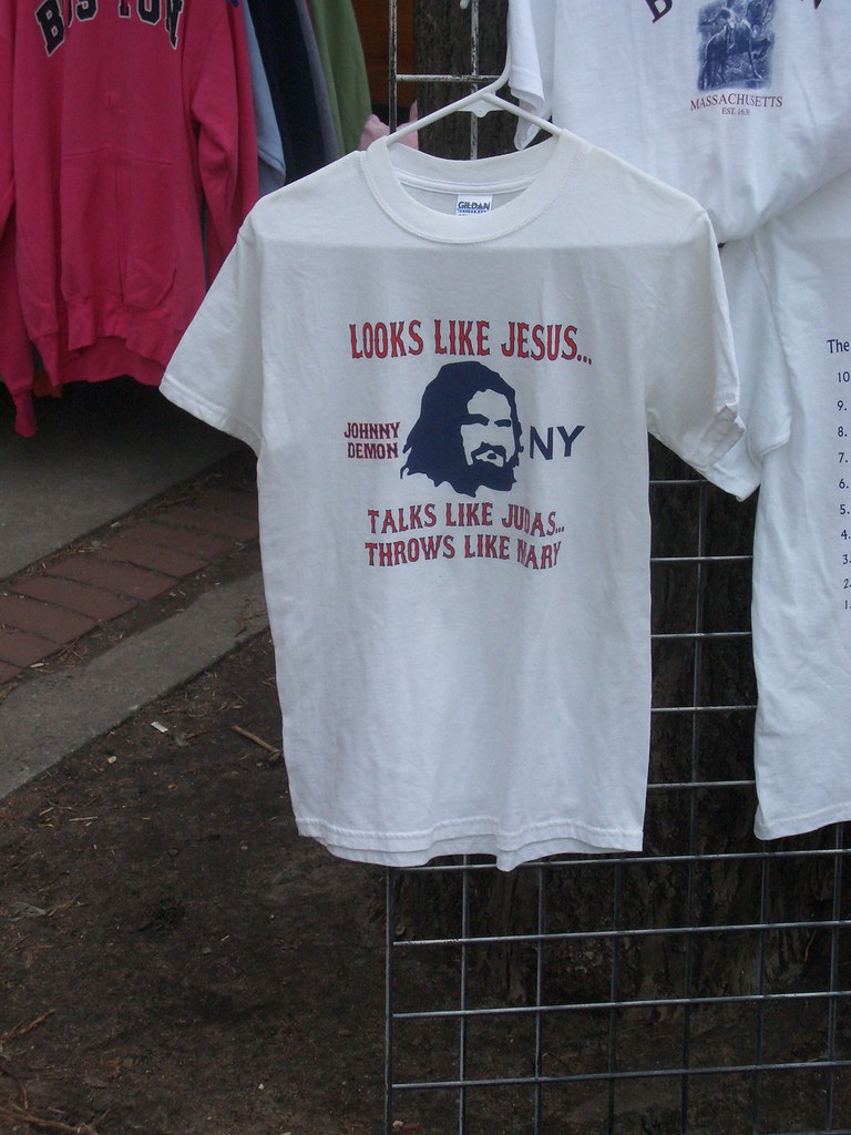 Throws Like Mary | This shirt cracked me up. It says 'Looks … | Flickr