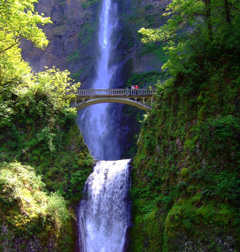 Multnomah Falls Oregon by Marc Crumpler (Ilikethenight)