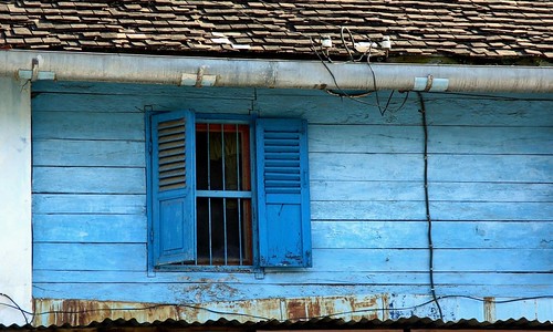 more blue by Zé Eduardo...