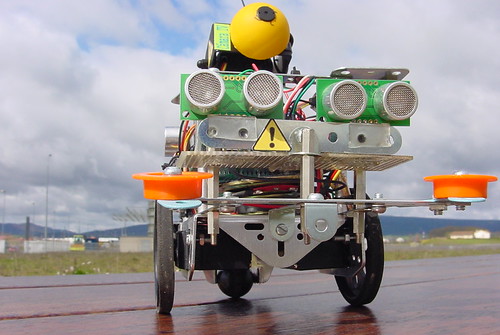 Robot Explorador Bat Bot con microcontrolador Basic Stamp by criadobot info-5 | by criadobot