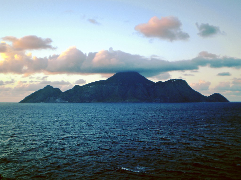 Saba Volcano Saba - Dutch West Indies | View of Saba from the ship. Saba,… | Flickr