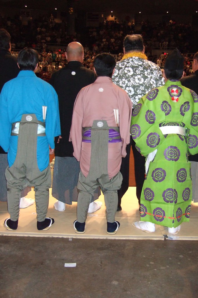 Uniforms of the Gyoji and Yobidashi (行司 and 呼び出し) | When ref… | Flickr