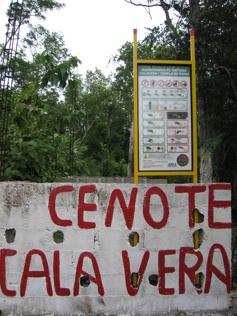 Cenote Calavera