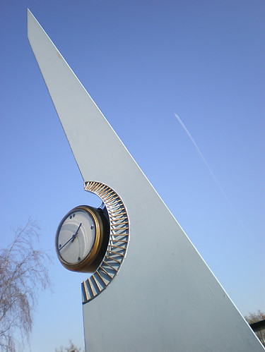 Clock, dial and trail - Heath Park Campus, Feb 2008