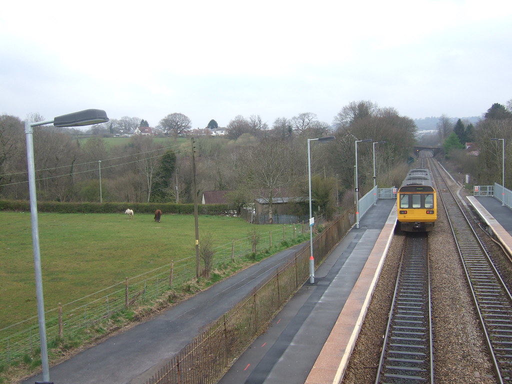 Train arrives at Pengam station | Ben Sutherland | Flickr