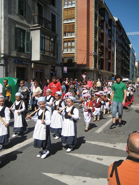 Dantzari Txiki Eguna Errenterian JPG HIRIAN ALDIZKARIA Flickr