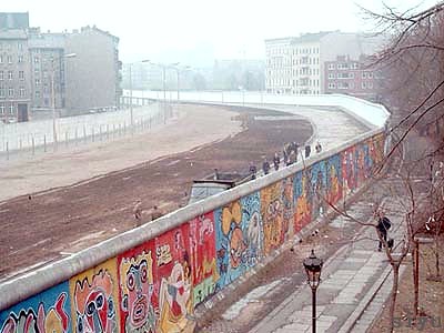 Image result for Berliner Mauer