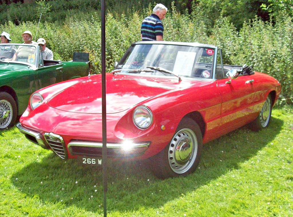 897 Alfa Romeo Spider Junior (Ser,I) (1968) | Alfa Romeo Vel… | Flickr
