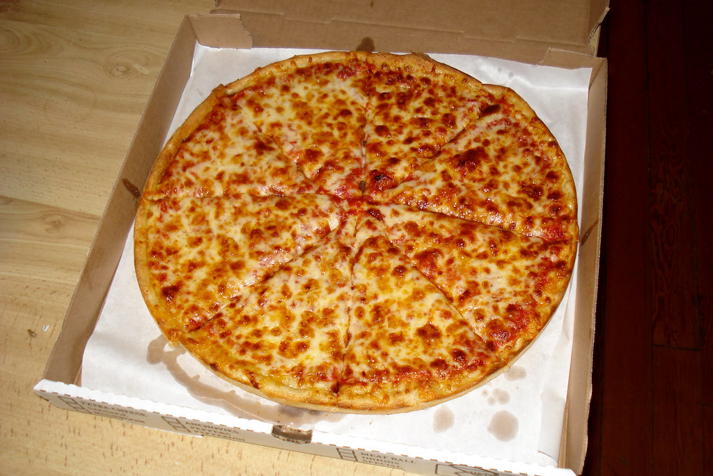 Pizza Queen | Large Cheese Pizza Read more about Pizza Queen… | Flickr