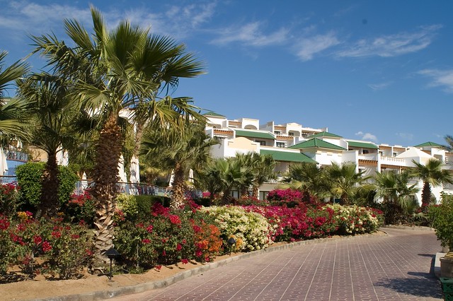 Hotel Hyatt Regency. Way to the beach * Отель Хайят Редженси,  Шарм-эль-Шейх