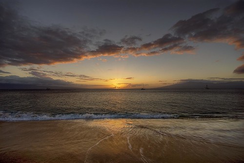 Maui Sunset by Darren Oerly