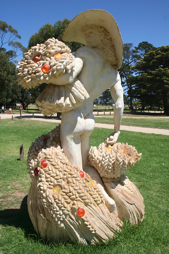 2005 park art public hat statue nude australia victoria mansion werribee nationalsculptureaward helenlemprierie comradesreward williameicholtz