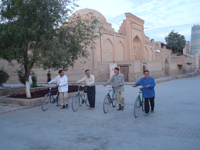 Men and bikes, Khiva