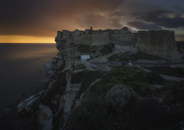 La beauté fortifiée (Bonifacio, Corsica)