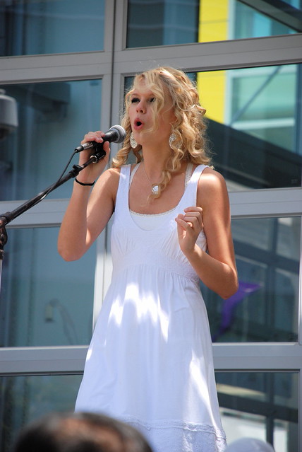 Taylor Swift at Yahoo! | Flickr